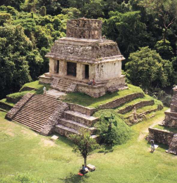 Un temple de Palenque - Photo utilise avec l'aimable autorisation de C. Bourgade