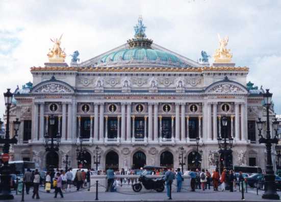 Opra Garnier - Photo utilise avec l'aimable autorisation de R. Lung